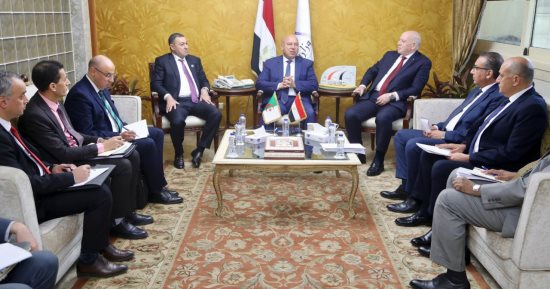 كامل الوزير يبحث مع وزيرى الصناعة والداخلية والنقل الجزائريين تدعيم التعاون بين البلدين