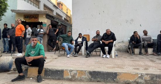 لحظة صدمة جماعية للعاملين فى استوديو مصر .. صور