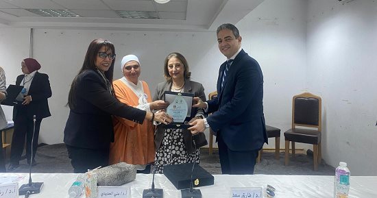 جامعة القاهرة تُكرّم نقيب الإعلاميين تقديرا لدوره البارز فى دعم شباب الجامعات