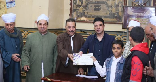 نائب محافظ سوهاج يشهد تكريم حفظة القرآن الكريم في قرية بلصفورة