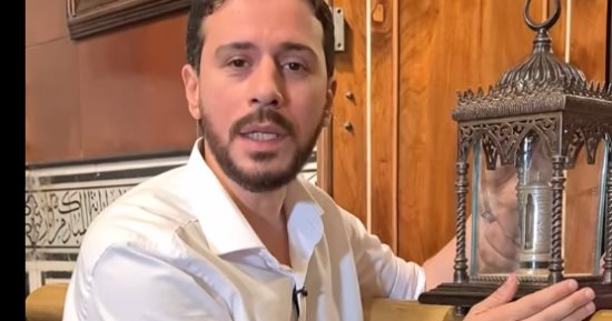 المقتنيات النبوية الموجودة داخل الغرفة الشريفة.. فيديو