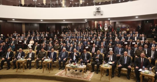 أيمن عاشور: قانون تنظيم المسئولية الطبية يعزز قدرة مقدمى الخدمة فى المجتمع