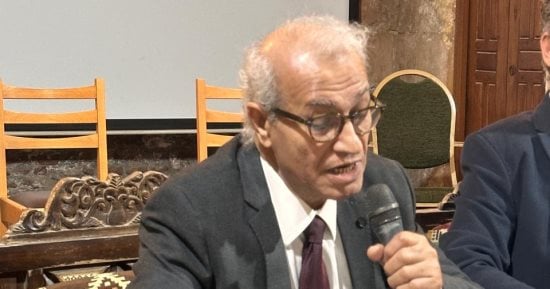 الدكتور صلاح السروى يكتب: صنعت ثقبا فى السحاب