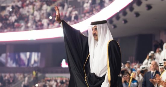 أمير قطر يهنئ منتخب فلسطين بالفوز على العنابي في بطولة كأس العرب
