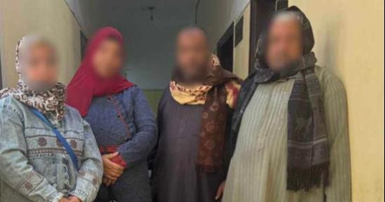 الداخلية تضبط سيدة توزع أموالا على الناخبين فى طهطا