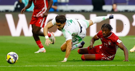 البحرين ضد الجزائر.. الأخضر يتفوق 3 - 1 فى الشوط الأول بكأس العرب.. فيديو