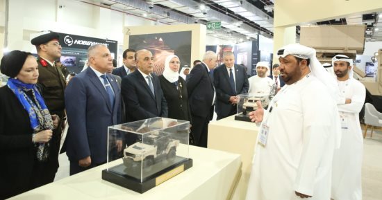 ‏لجنة الدفاع والأمن القومى بمجلس الشيوخ تزور معرض إيديكس وتشيد بالتنظيم
