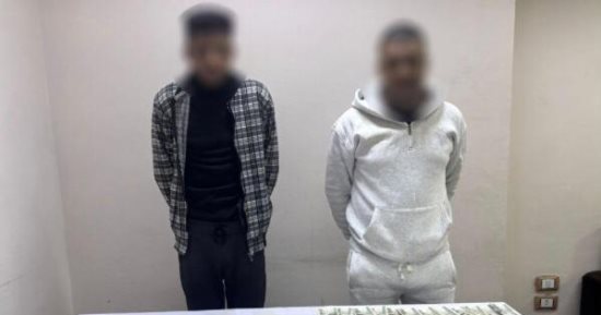 القبض على شخصين لتوزيعهما أموالا بمحيط لجان في قنا