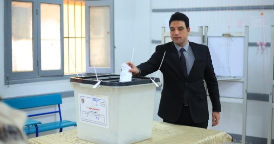 نائب محافظ سوهاج عقب الإدلاء بصوته فى انتخابات النواب: المشاركة عهد مع الوطن