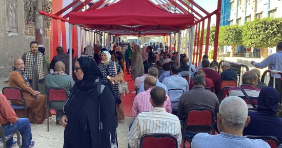 تزايد الإقبال على لجان الدائرة الثالثة فى انتخابات مجلس النواب بأسيوط.. فيديو