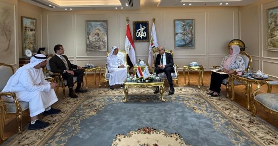 وزير الطيران يبحث مع رئيس أبوظبى للطيران أفاق أوسع من التعاون المصرى - الإماراتى