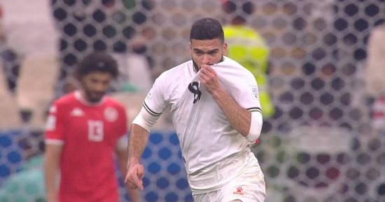 حمدان وقنبر يقودان فلسطين للتعادل مع تونس 2-2
