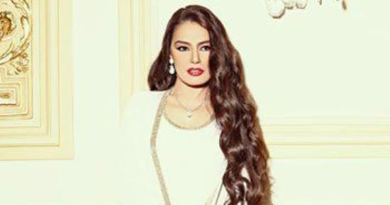 من الصغر حتى الكبر.. 10 صور للنجمة شريهان تعكس جمالها فى عيد ميلادها
