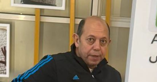 أحمد سليمان ينتظر خروج حسن شحاتة من عملية جراحية تستغرق 10 ساعات