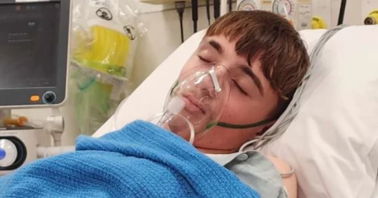 صحتك بالدنيا.. أشهر 9 خرافات عن البرد أبرزها الخروج بشعر مبتل.. وتدخين الفيب يتسبب فى إزالة أجزاء من رئة مراهق نيوزيلندى.. وأسباب غير متوقعة للإصابة بالالتهاب الرئوى.. ولو مش قادر تدوس على رجلك اعرف أسباب الألم