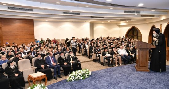 الكنيسة تشهد حفل تخريج دفعتين من معهد الكتاب المقدس بالمعادى