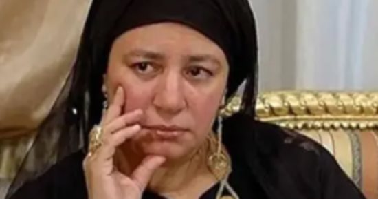  بدأت الشهرة بـ"لن أعيش فى جلباب أبى".. عبلة كامل فى يوم ميلادها
