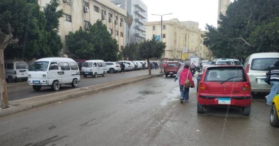 أمطار تضرب القليوبية والمحافظ يرفع حالة الطوارئ ونشر المعدات بالطرق