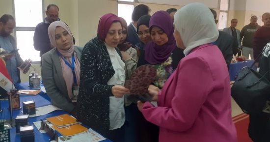 نائب رئيس جامعة بنها تفتتح معرض المنتجات الطلابية السنوي بكلية الهندسة ببنها