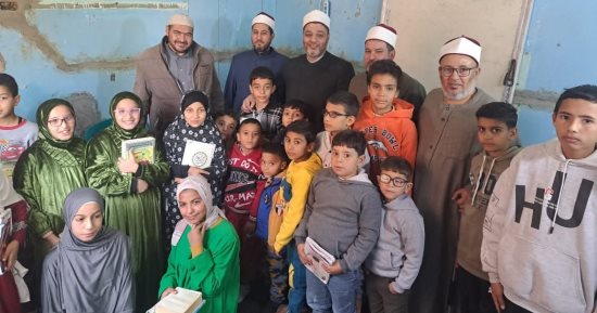 وفد قطاع المعاهد الأزهرية يزور مكاتب التحفيظ الأهلية بالعريش لإعداد جيل قرآنى