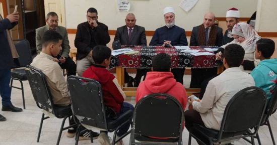 رئيس منطقة سوهاج الأزهرية يتفقد فعاليات مسابقة مداد بمعهد علي بن أبي طالب