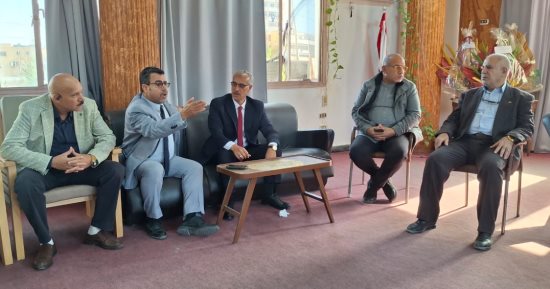 وكيل زراعة الإسماعيلية يستقبل مزارعى جلبانة لبحث دعم الأسمدة وتسهيل الملكية