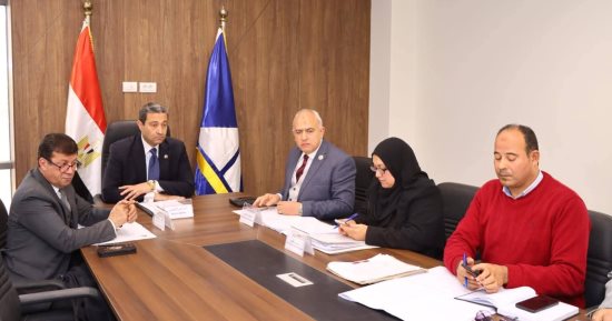 محافظ دمياط يعقد لقاءًا مع المواطنين ويبحث عددا من المطالب والشكاوى