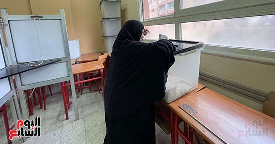 استمرار توافد الناخبين على صناديق الاقتراع بالوراق وطناش فى انتخابات مجلس النواب