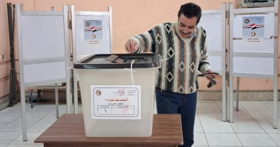الناخبون يبدأون الإدلاء بأصواتهم فى انتخابات مجلس النواب بالدقى