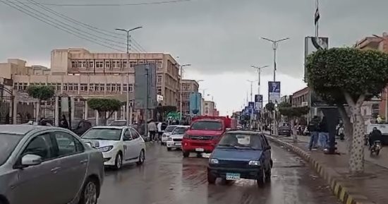 هطول أمطار بكفر الشيخ وتوقف حركة الملاحة البحرية.. فيديو