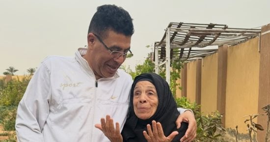 وفاة والدة عماد الدين حسين والجنازة غدًا في قرية التمساحية بمحافظة أسيوط