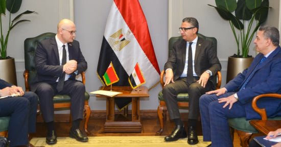 وزير التموين يبحث مع سفير بيلاروسيا التصنيع الغذائى والتعاون فى البورصة السلعية