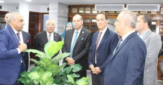 تجارية القليوبية تستقبل رئيس التجارة الداخلية لتفقد مكتب السجل المميز قبل الافتتاح