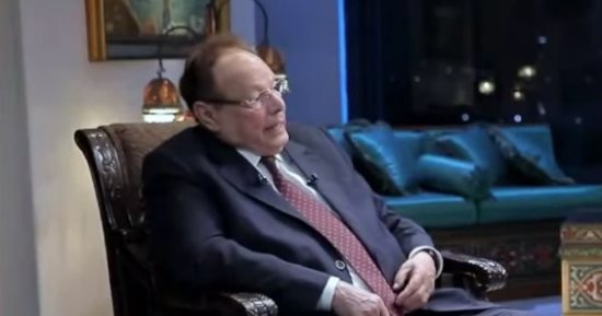 علي ناصر محمد يكشف جهود بناء علاقات جنوب اليمن مع دول الخليج رغم التوترات الداخلية