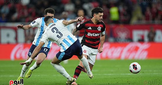 فلامنجو يهزم بيراميدز 2-0 فى نصف نهائى القارات ويتوج بكأس التحدى.. صور 