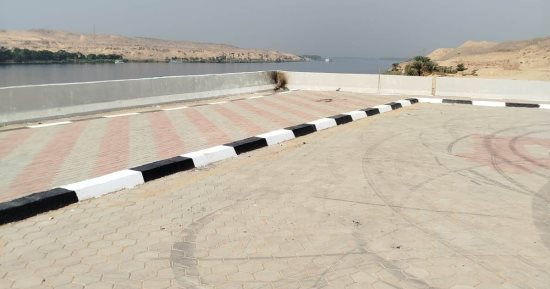 محافظ أسوان: إنهاء طريق كورنيش أبوهور فى نصر النوبة بنهاية ديسمبر