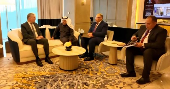 كريم بدوى يلتقى وزير النفط الكويتى على هامش اجتماع أوابك 