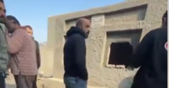 لغز نبش قبر سيدة بالسنبلاوين.. عبثوا بكفنها يومين وجهات التحقيق تسعى لمعرفة السبب
