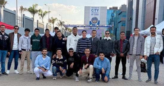طلاب كلية الحاسبات والذكاء الاصطناعي ببنى سويف يشاركون في مؤتمر مطوري جوجل