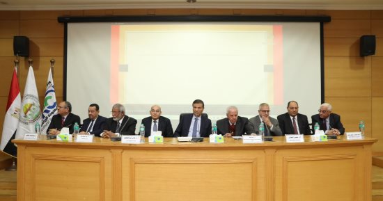 ‎وزير الزراعة يسلم جوائز مركز البحوث الزراعية للفائزين.. ويقرر زيادتها 50%