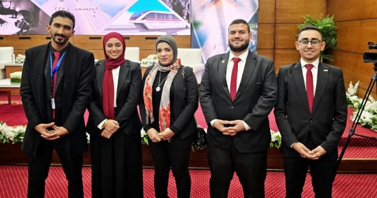 طلاب جامعة العاصمة يشاركون فى ندوة الدور التكاملى لمؤسسات الدولة فى مواجهة الأزمات
