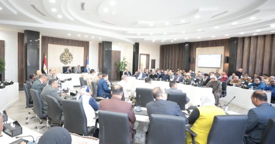 إنهاء حالات استرداد الأراضى المسجلة على المنظومة الإلكترونية بأسوان