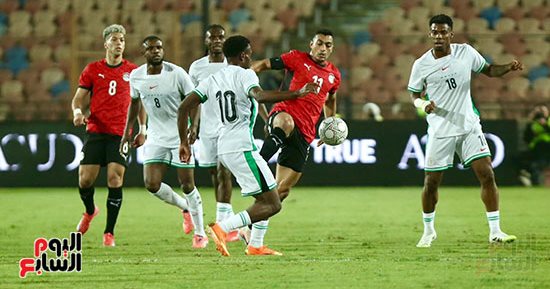 منتخب مصر يتقدم على نيجيريا 2 - 1 بعد مرور 60 دقيقة