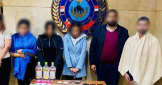 سقوط 3 سيدات ورجلين استغلوا التكنولوجيا الحديثة في أنشطة منافية للآداب