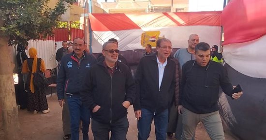 خالد يوسف يدلى بصوته فى انتخابات مجلس النواب بالقليوبية
