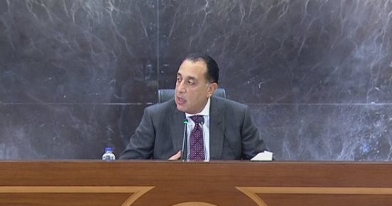 الحكومة: استثناء السوبر ماركت والأفران والصيدليات من مواعيد الغلق