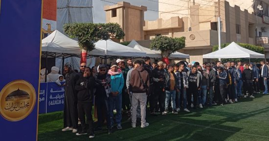 انتظام التصويت داخل اللجان الانتخابية بالإسماعيلية عقب الانتهاء من الاستراحة