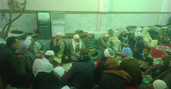 مسن المترو يحضر حلقة ذكر بالفيوم