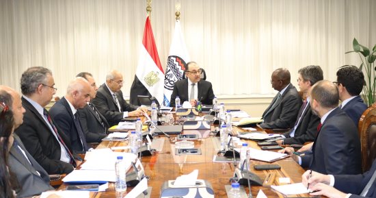 وزير قطاع الأعمال يستقبل وفدا رفيع المستوى من مجموعة البنك الدولي