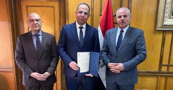 الدكتور محمد عمرو نائبًا للمدير التنفيذى للمستشفيات الجامعية بجامعة القناة